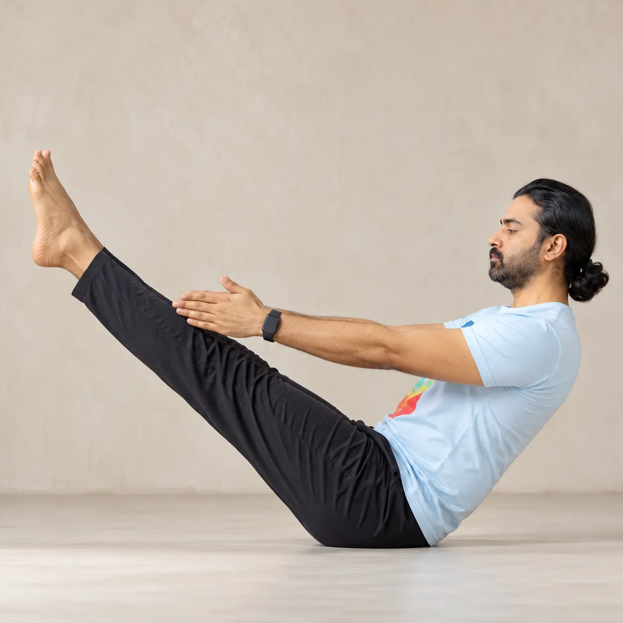 Naukasana | Vishuddhi Issha Yoga Ayurveda 9. Naukasana